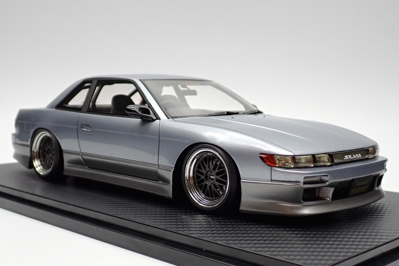 イグニッションモデル 1／18スケール VERTEX S13 SILVIA