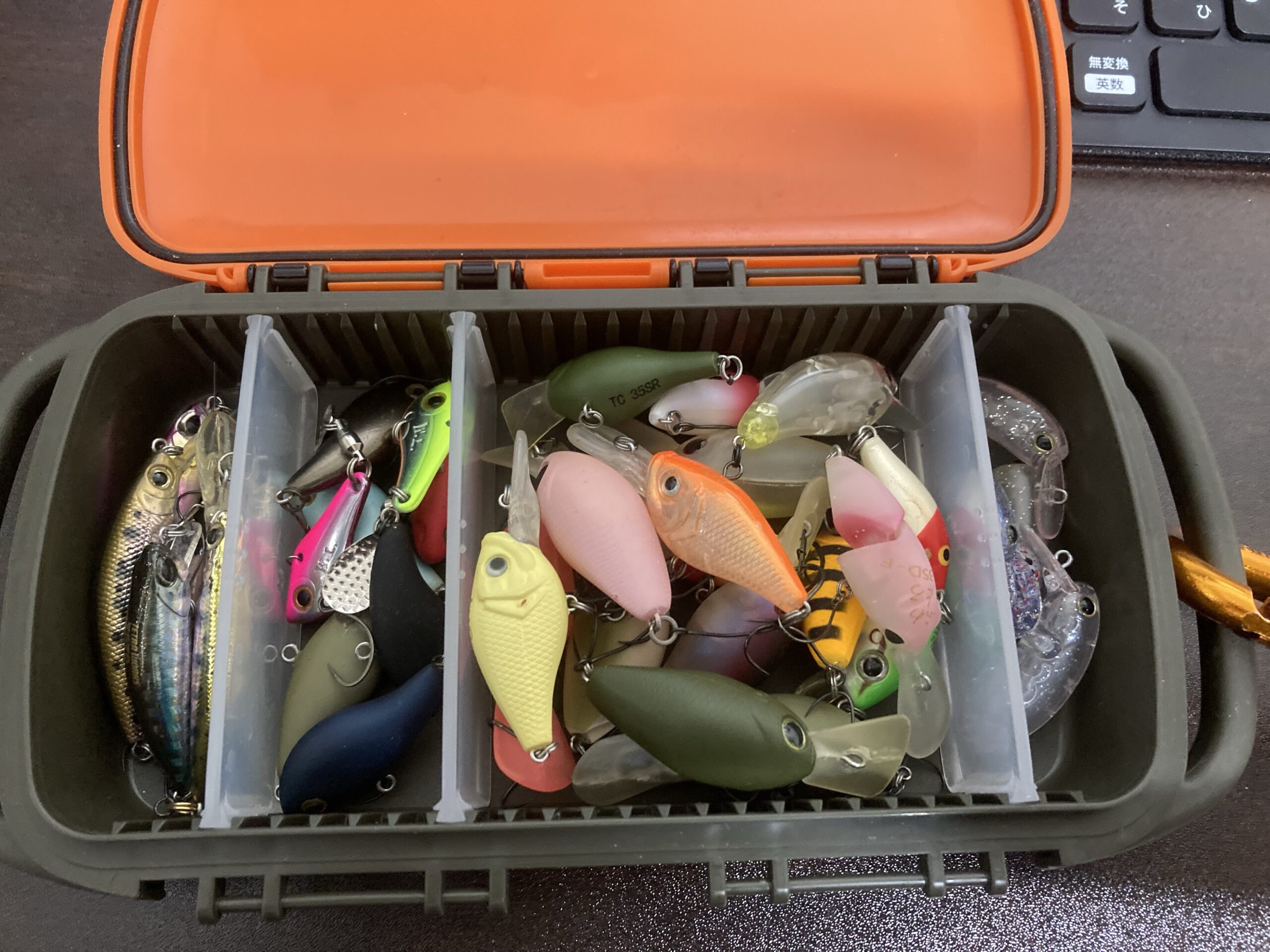 実はエリアトラウトに便利なルアーケース、RK-2100W(EC-2100W)のご紹介