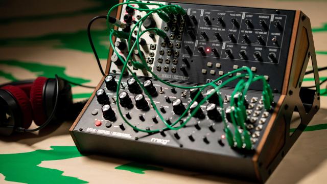 BEHRINGER Crave 使い方解説（1）：アナログセミモジュラーシンセの