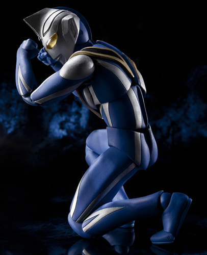 ULTRA-ACT ウルトラマンアグル(V2)│株式会社BANDAI SPIRITS（バンダイ