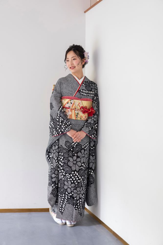 振袖 TANAN丹庵「黒総絞り 藤に花古典」 - TANAN 丹庵