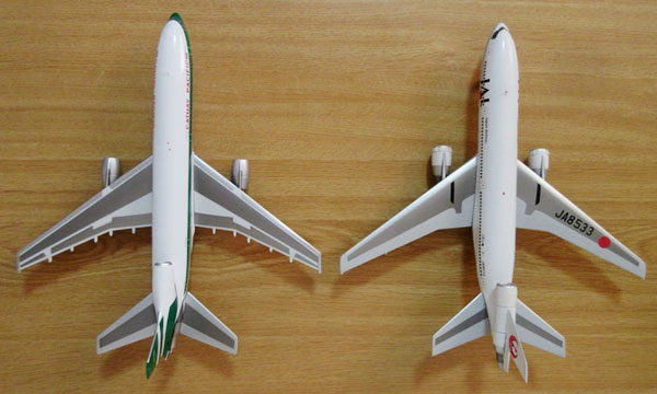 1/200 ブルーボックス CATHAY PACIFIC L-1011