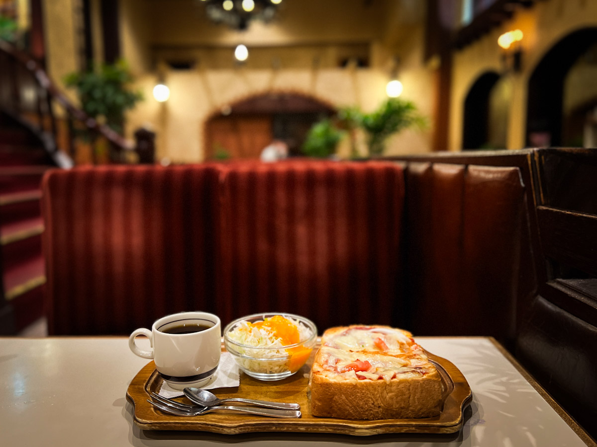 東京レトロ喫茶モーニング10選】行列ができる老舗から24時間営業の