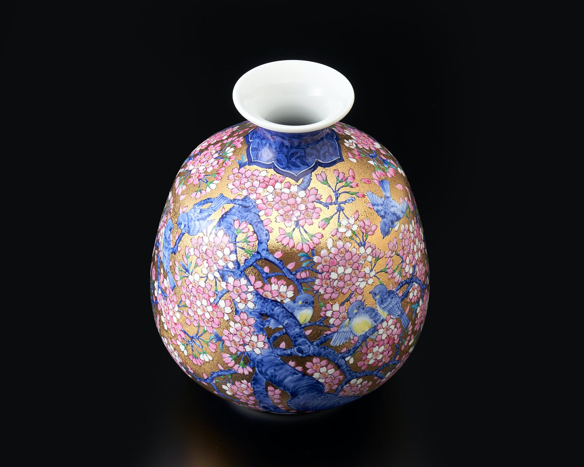 花器「花瓶 大 金彩桜花鳥図」 金龍窯 江口天童 有田焼 陶磁器