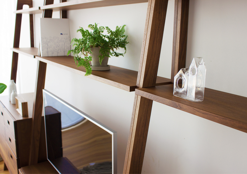 レイリア138TVボード WALNUT(W138×D41×H178.5cm)税込￥178,000 | 高野