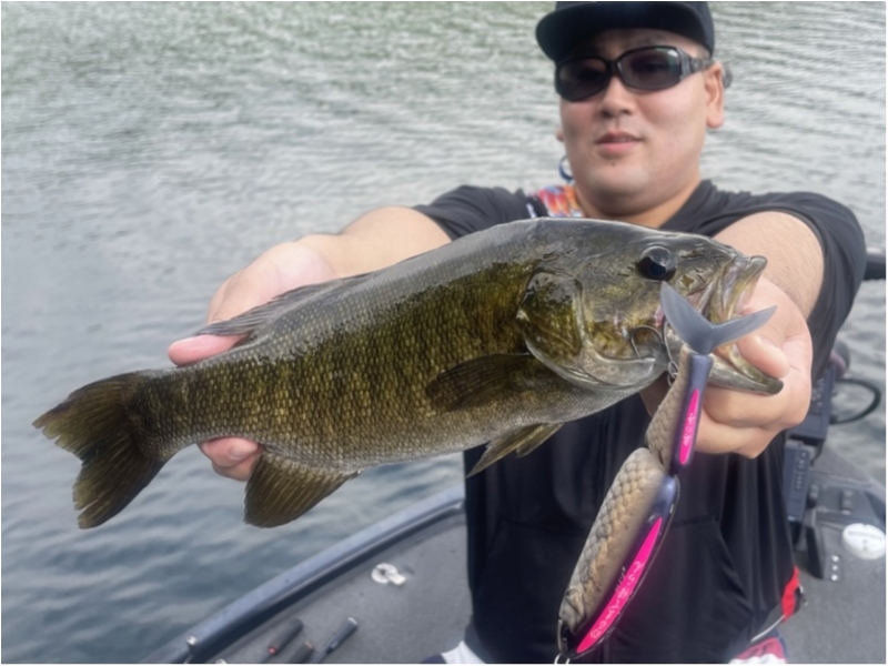 ビッグベイト、フットボール、巻きキャロ。8月27日桧原湖。 高梨ガイド