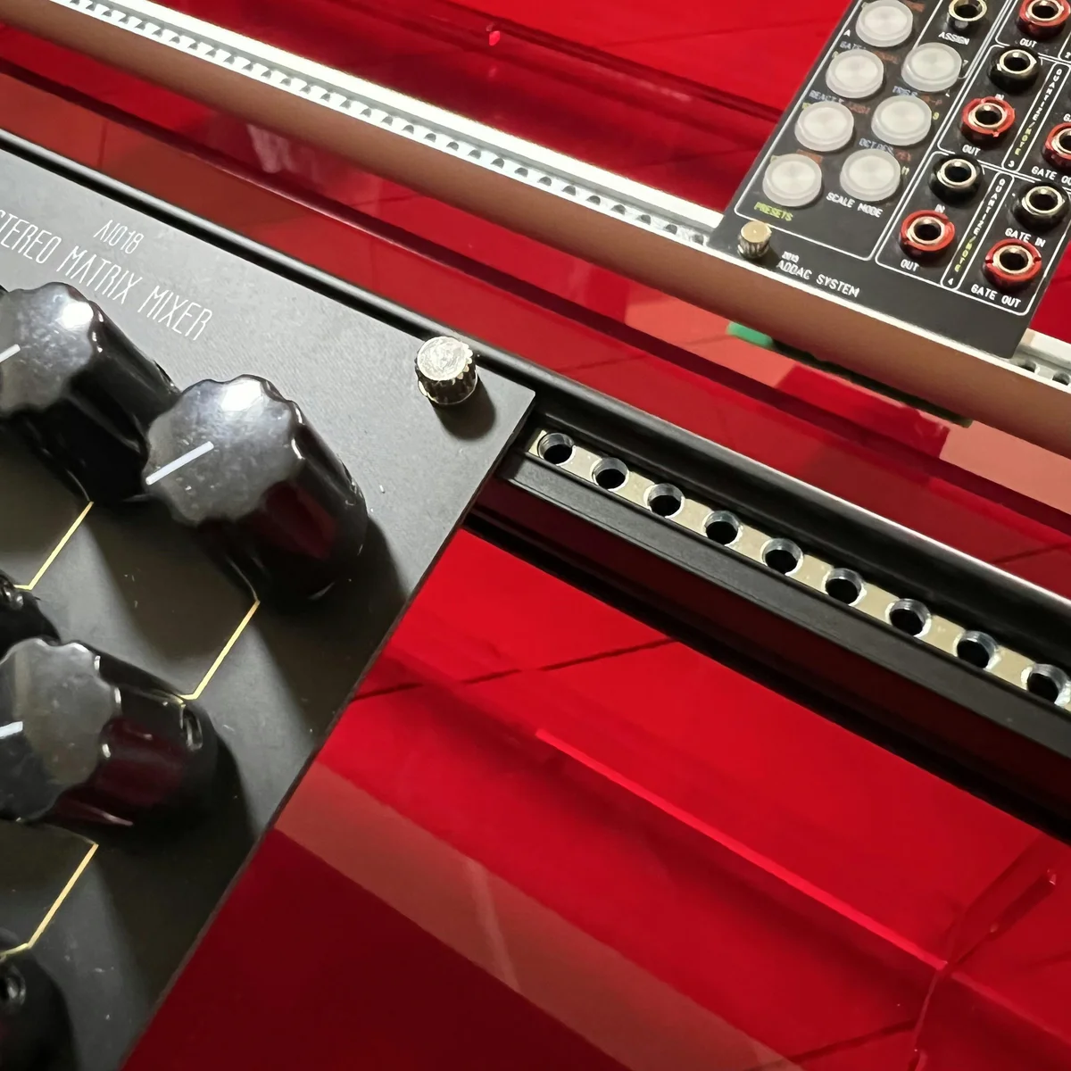 Takazudo Modular: アクリルモジュラーケース84HP | Takazudo Modular