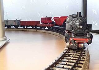 今年最初のHOゲージ・ROCOのBR191電気機関車: 光山市交通局のブログです