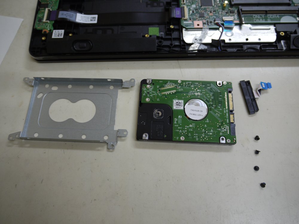 ノートPC（DELL Inspiron15-3567）のHDDをSSDに換装しました（備忘録