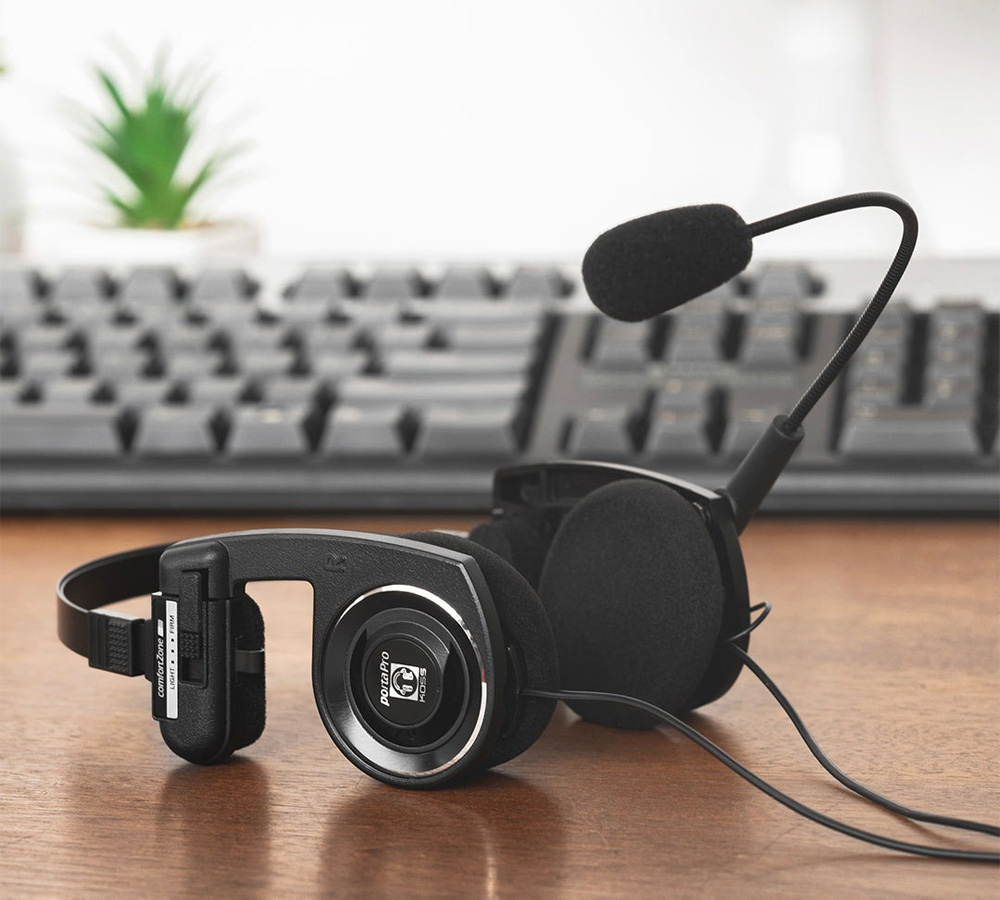 Porta Pro® Headset | ヘッドセット | TASCAM (日本)