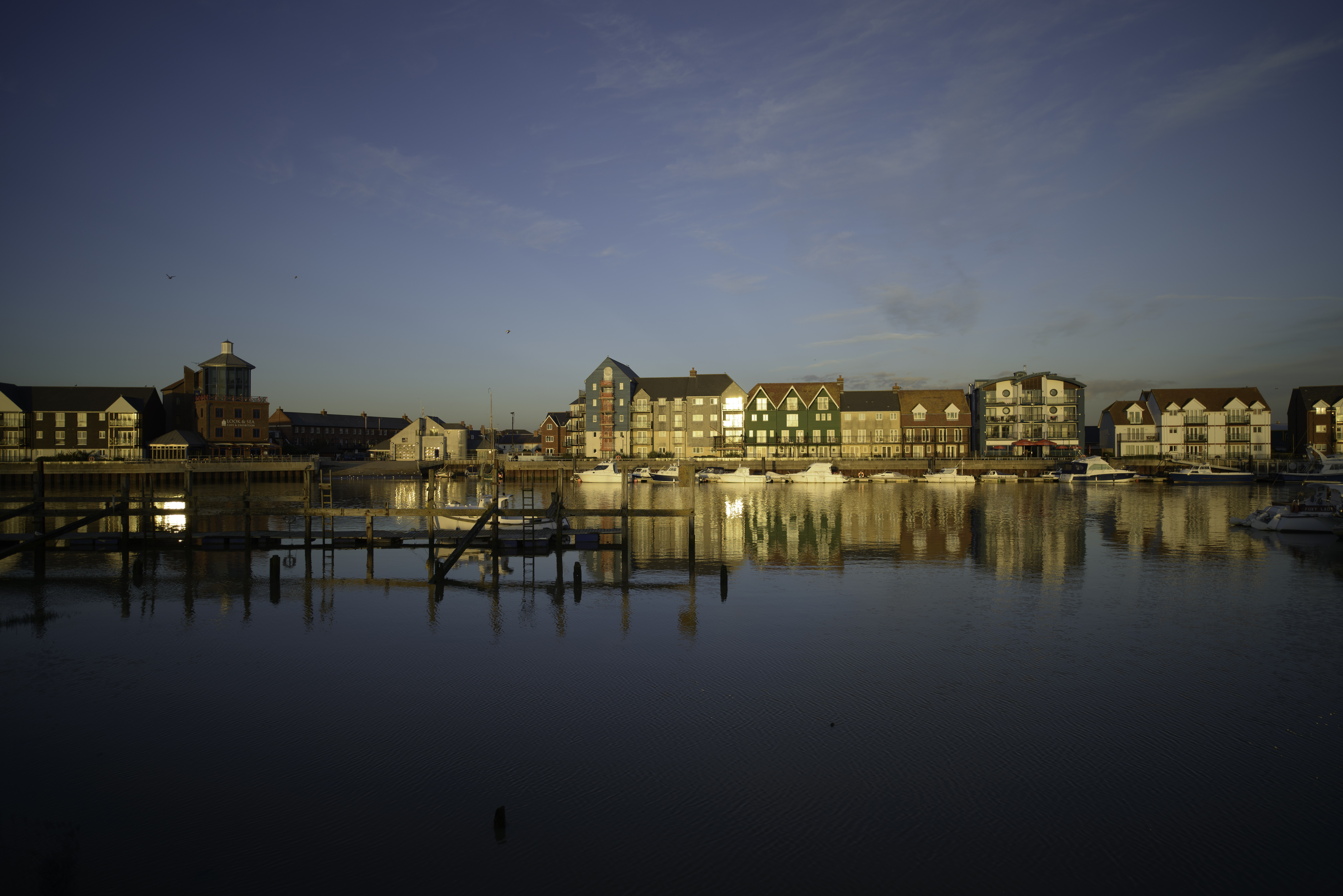 Tim Ashley Studio | Zeiss 21mm F2.8 ZF2 on D800e: Field Review