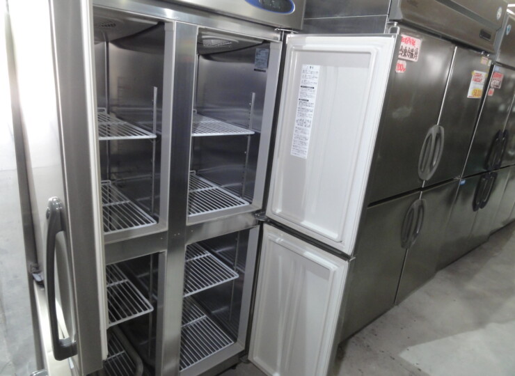 星崎3ドア冷蔵庫 スチール製 星崎3ドア冷蔵庫 スチール製 星崎3ドア