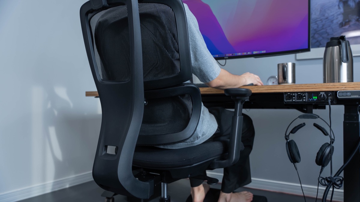 Ergofinite THE ERGORISM PROレビュー！ミニマルなワークチェアを