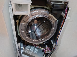 シャープ、ドラム式洗濯機(ES-S7E)、横浜市神奈川区で分解清掃