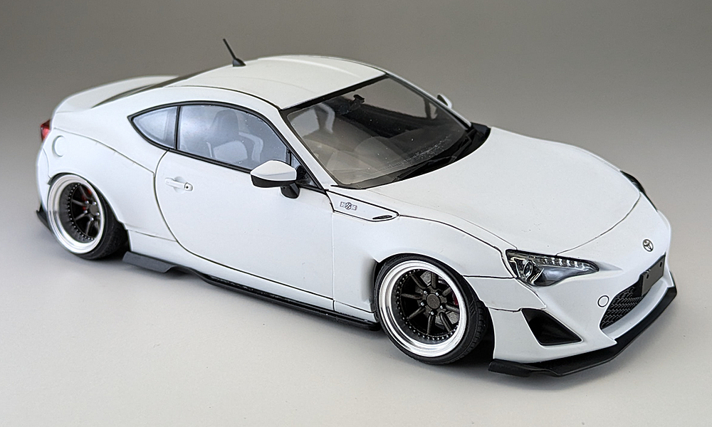 完成品] AOSHIMA 1/24 TOYOTA 86 `12 GREDDY&ROCKET BUNNY | テキトー