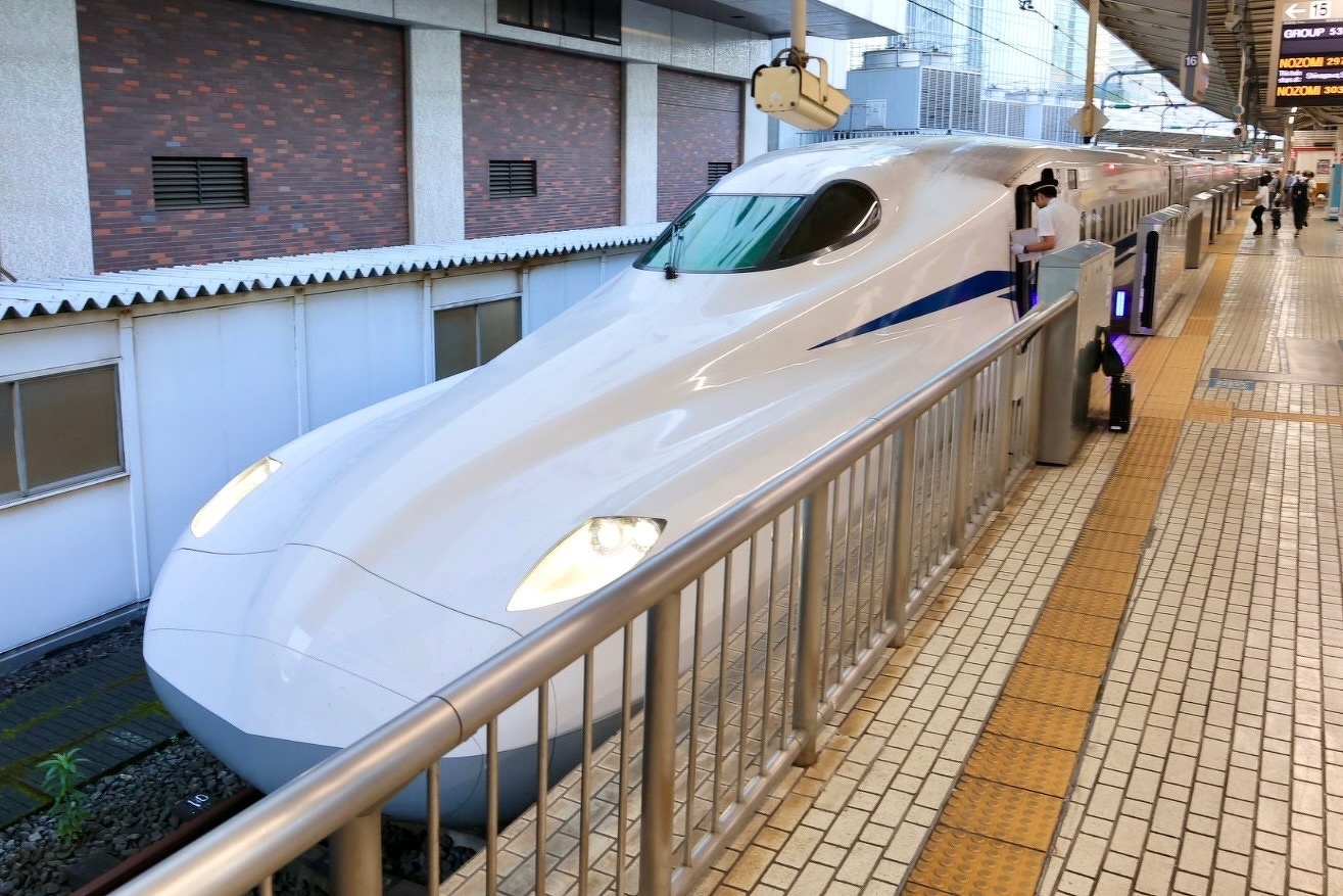 東海道新幹線開業60周年 JR東海 浜松工場へGOツアー | 話題 | 鉄道新聞