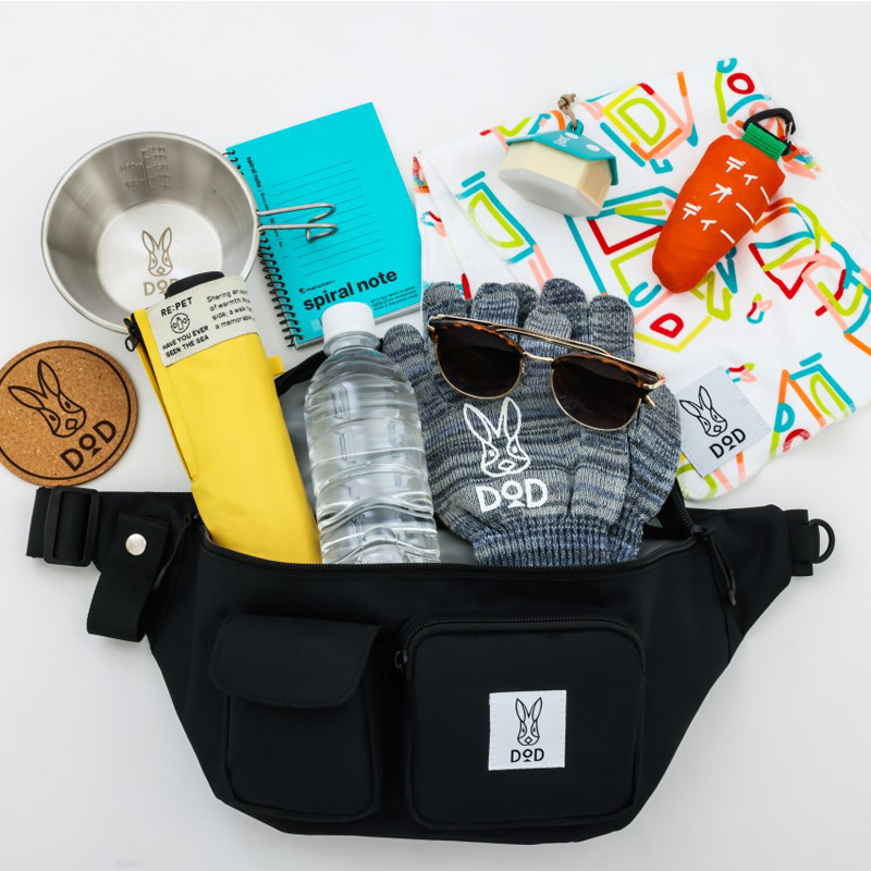 DOD 立体ポケット付き多機能ボディバッグBOOK BLACK│宝島社の通販