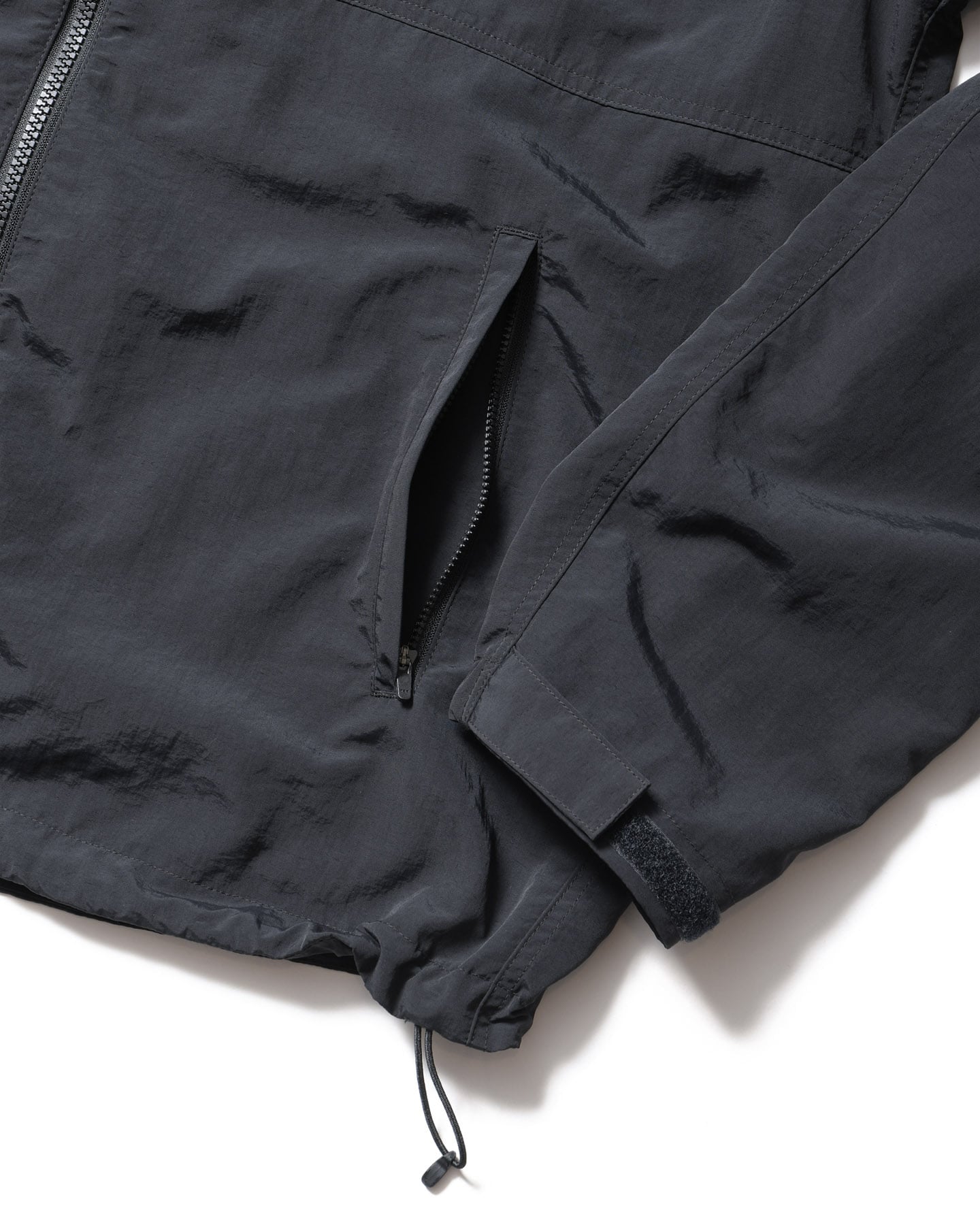 NYLON HOODED BLOUSON – TIME AFTER TIME