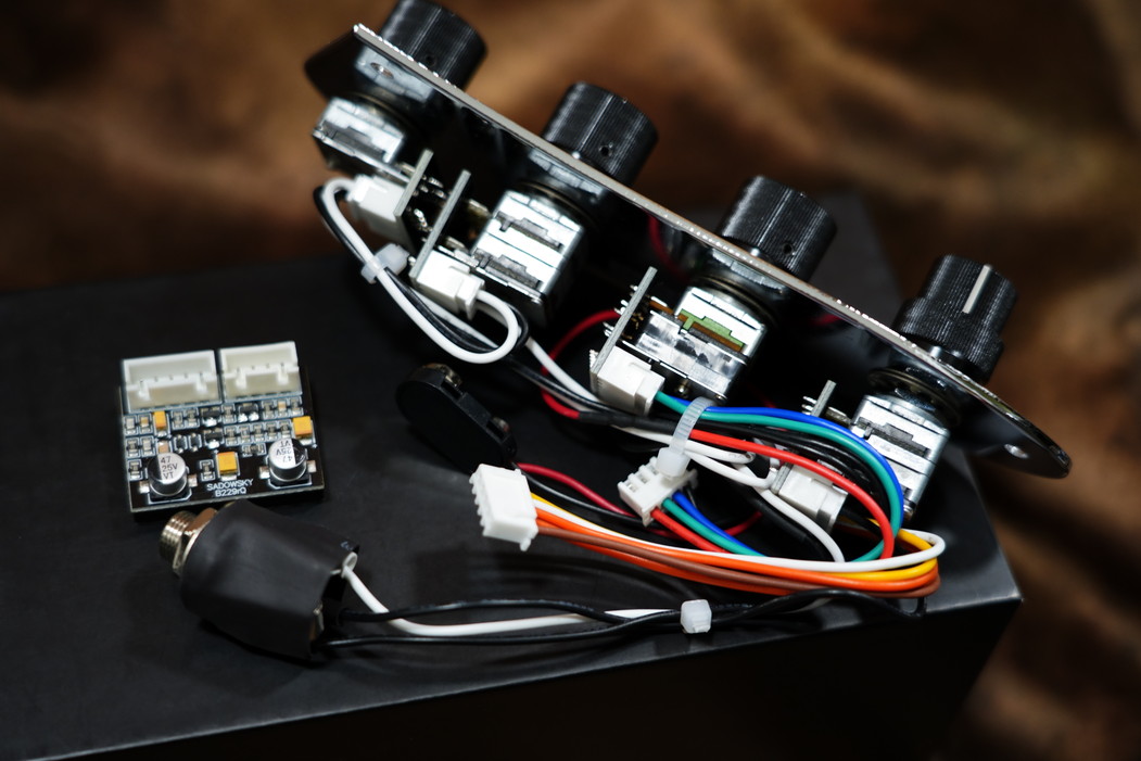 Sadowsky Onboard Bass Preamp (4-Knob System) 【定形外】 / ベース