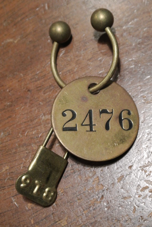 普通郵便120円でも可】 【Vintage】 真鍮製 キーリング/キーホルダー +