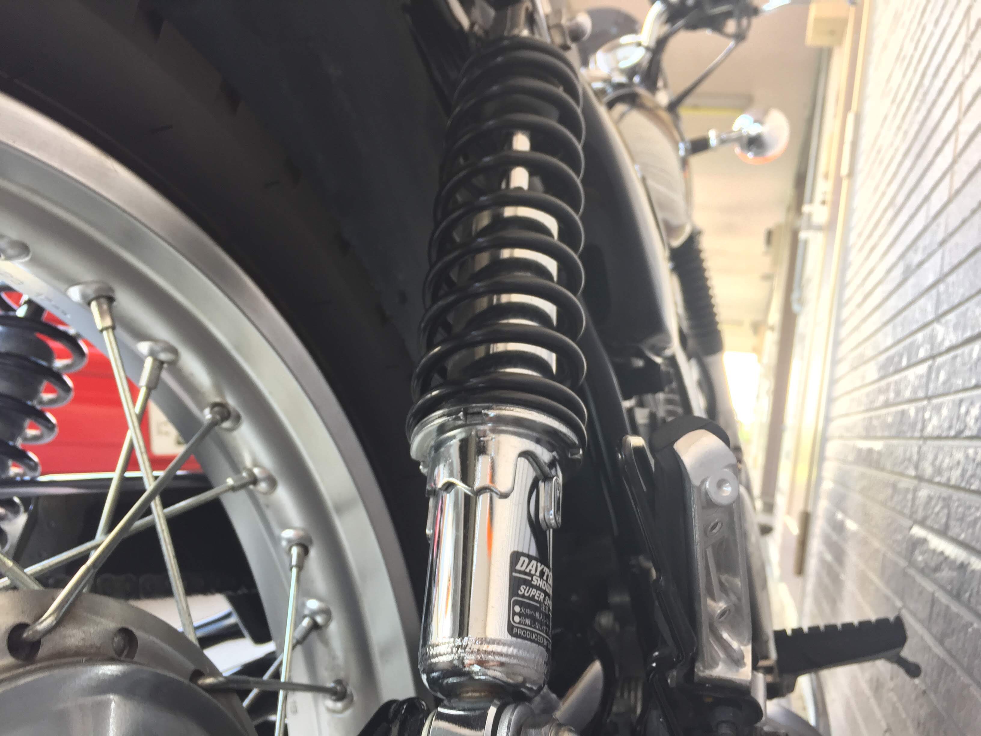 SR400 サスペンション】DAYTONA(デイトナ)リアサスペンション導入の