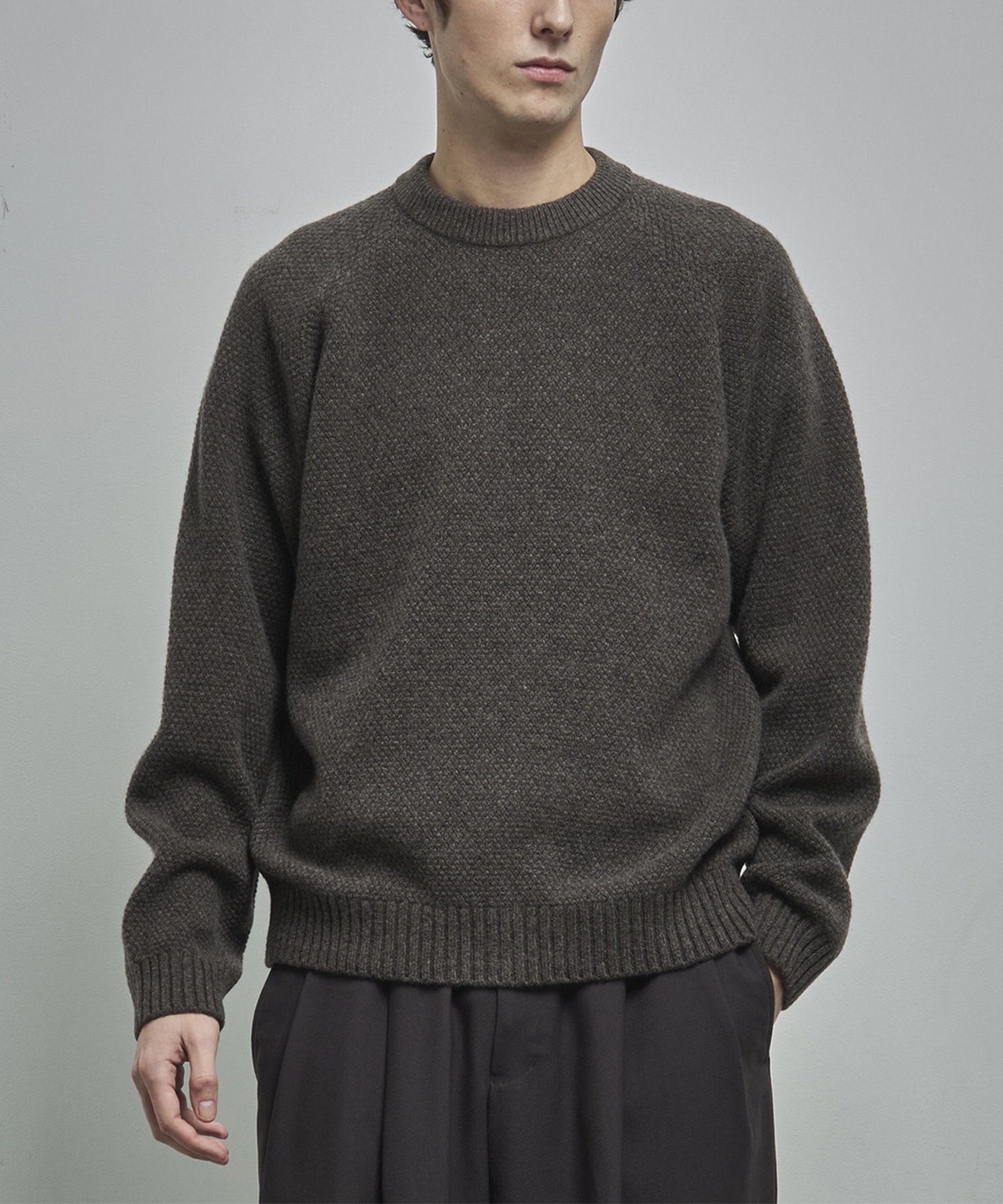 LAMBS WOOL CREWNECK SWEATER | ATON