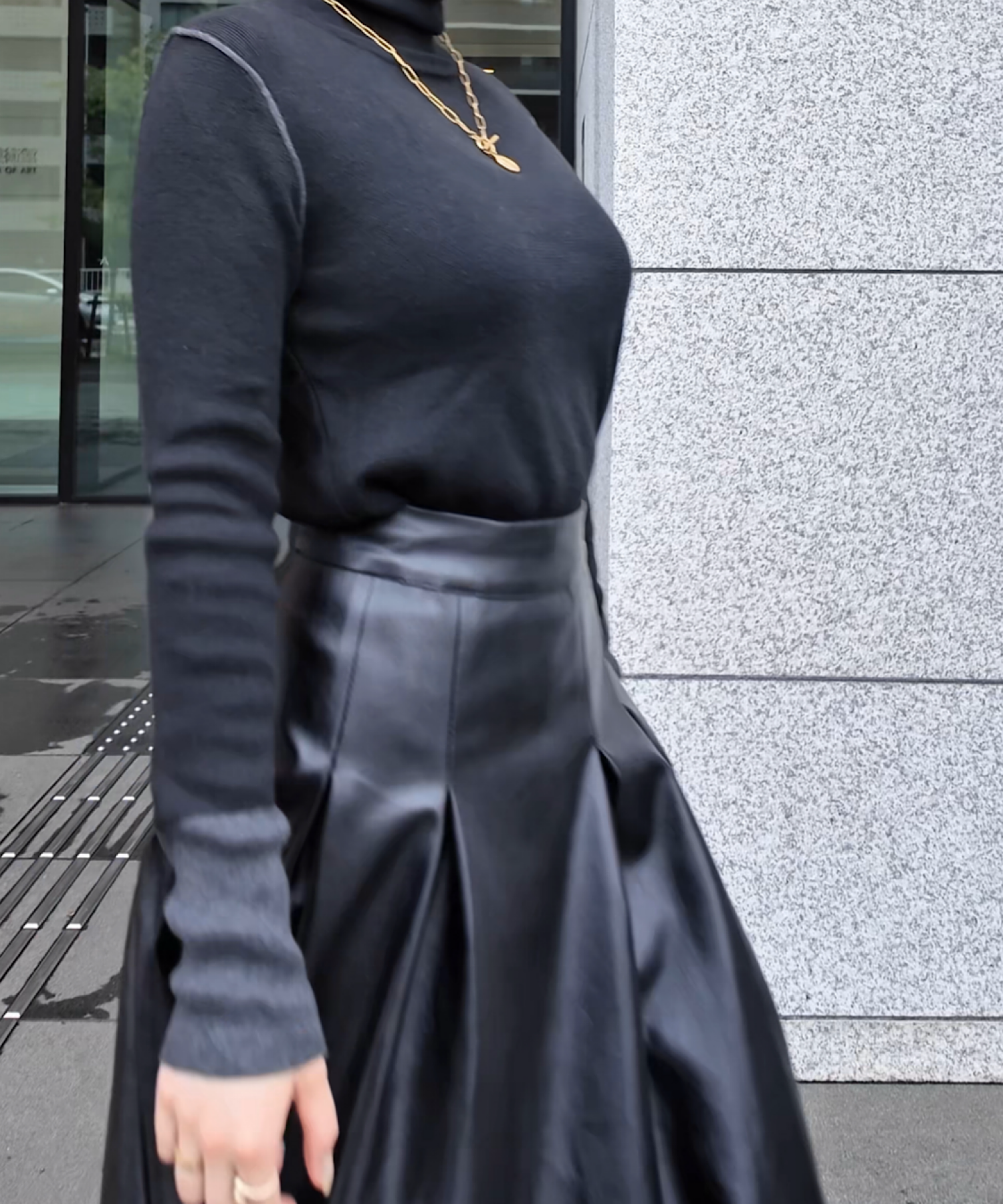 ウールポイント配色タートルネックニット | THEODORIC.dy公式通販