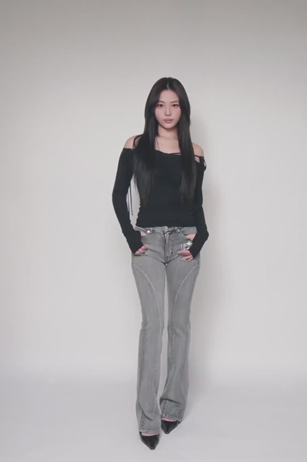 THEREDTHREAD / ザレッドスレッド】S shirring ribbon tops