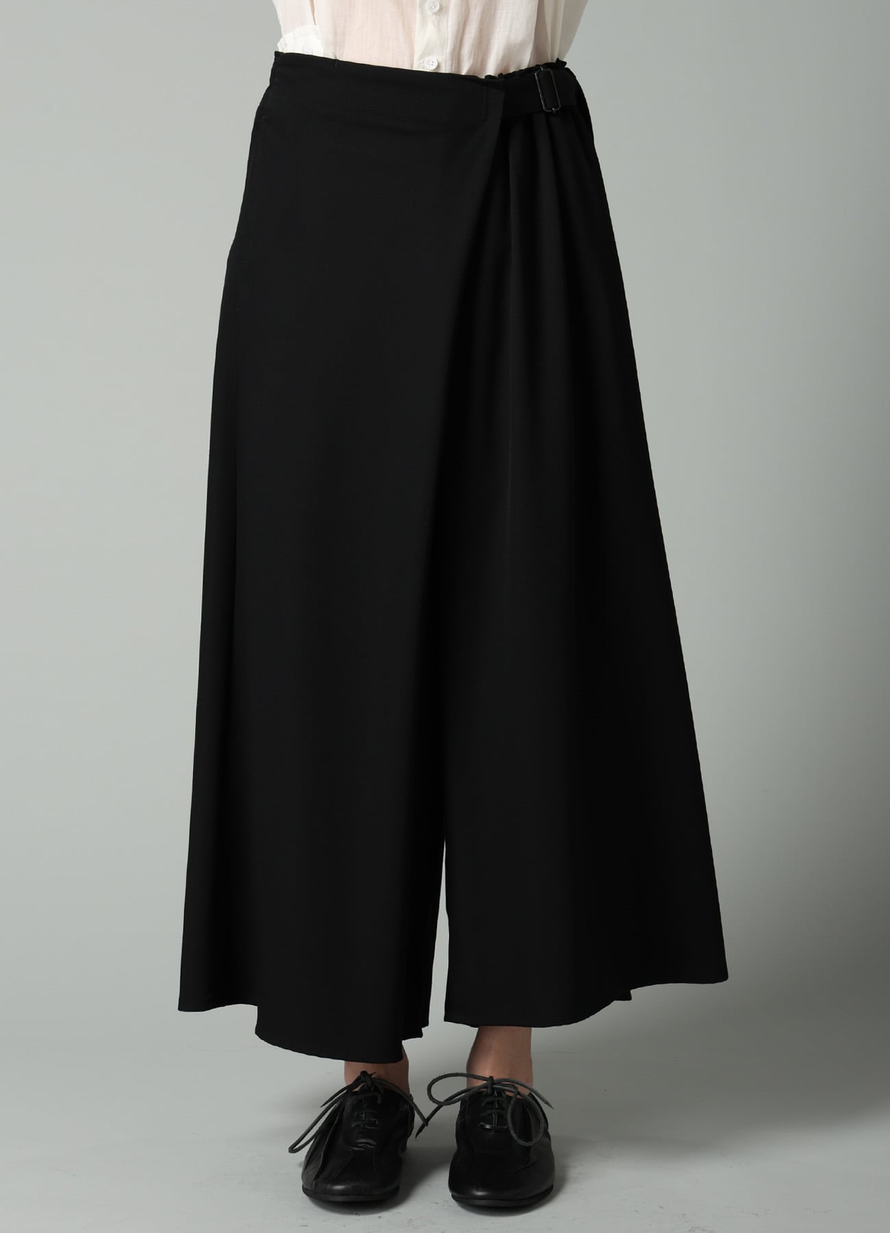 GABARDINE R WRAP SKIRT PANTS B(XS Black): Yohji Yamamoto｜THE SHOP
