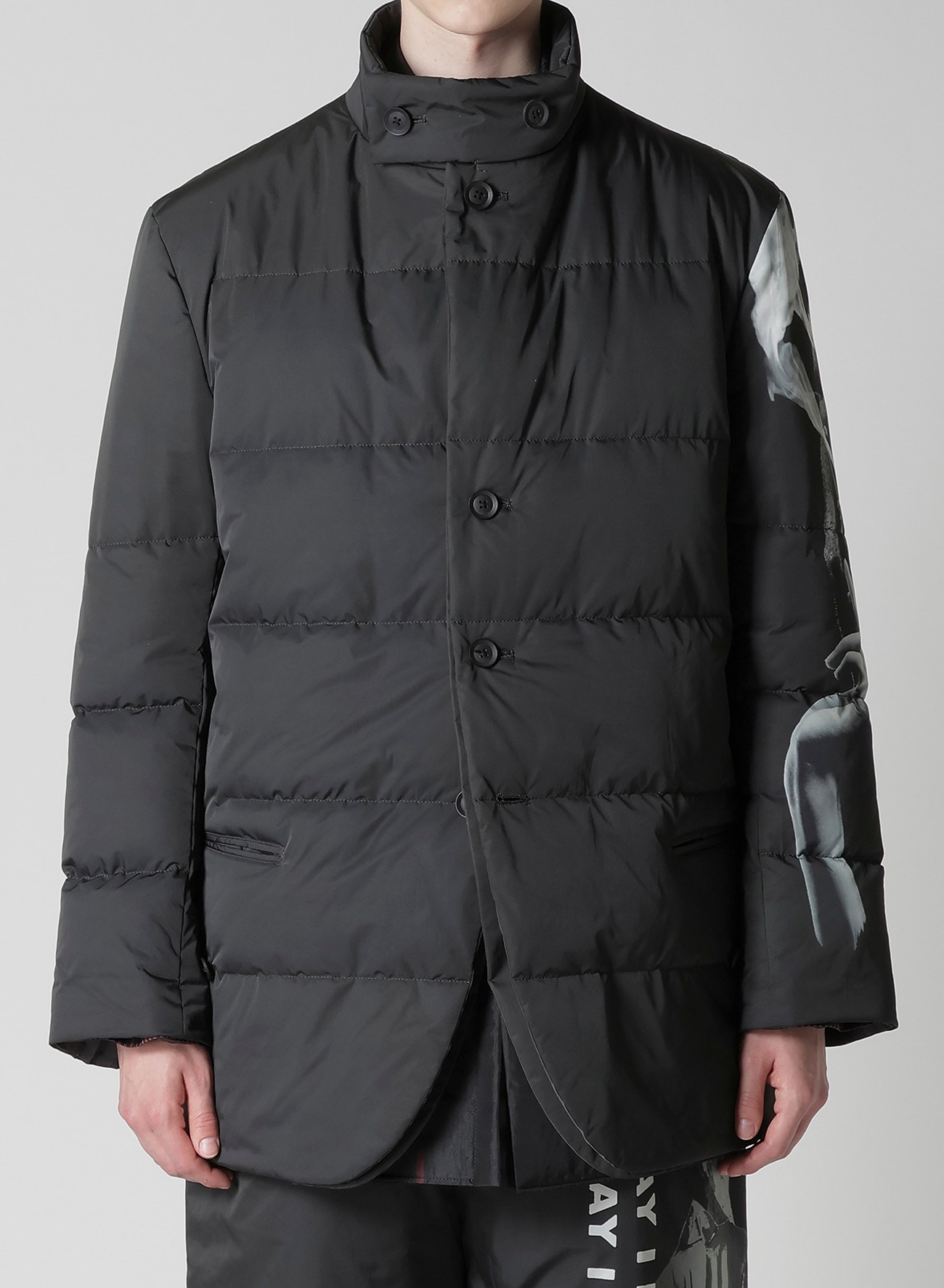 BACK PRINTED HORIZONTAL PADDED STAND JACKET(S Black): Yohji