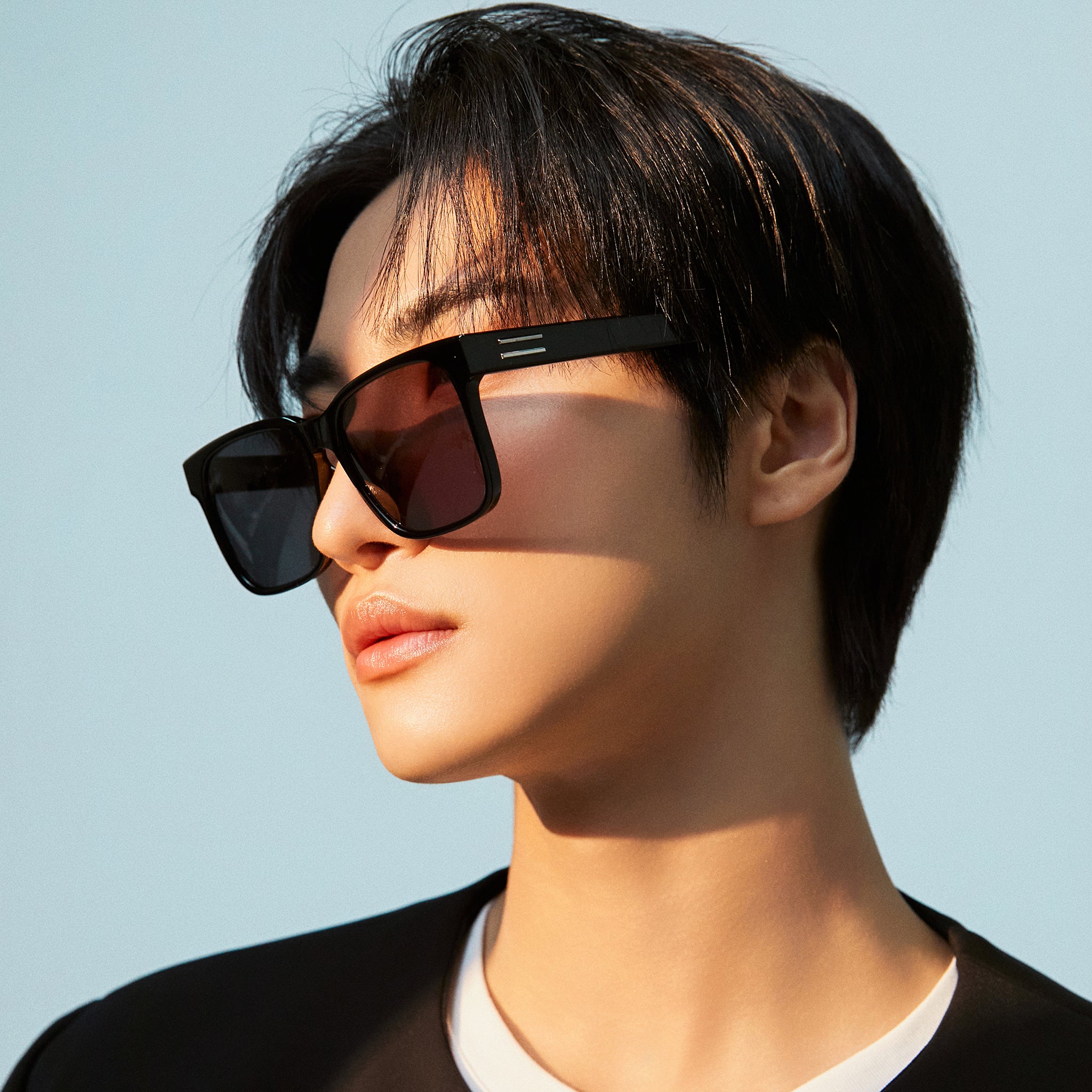 AT SQUARE 01 BLACK FRAME DARK SMOKE LENS – The Silent Soul