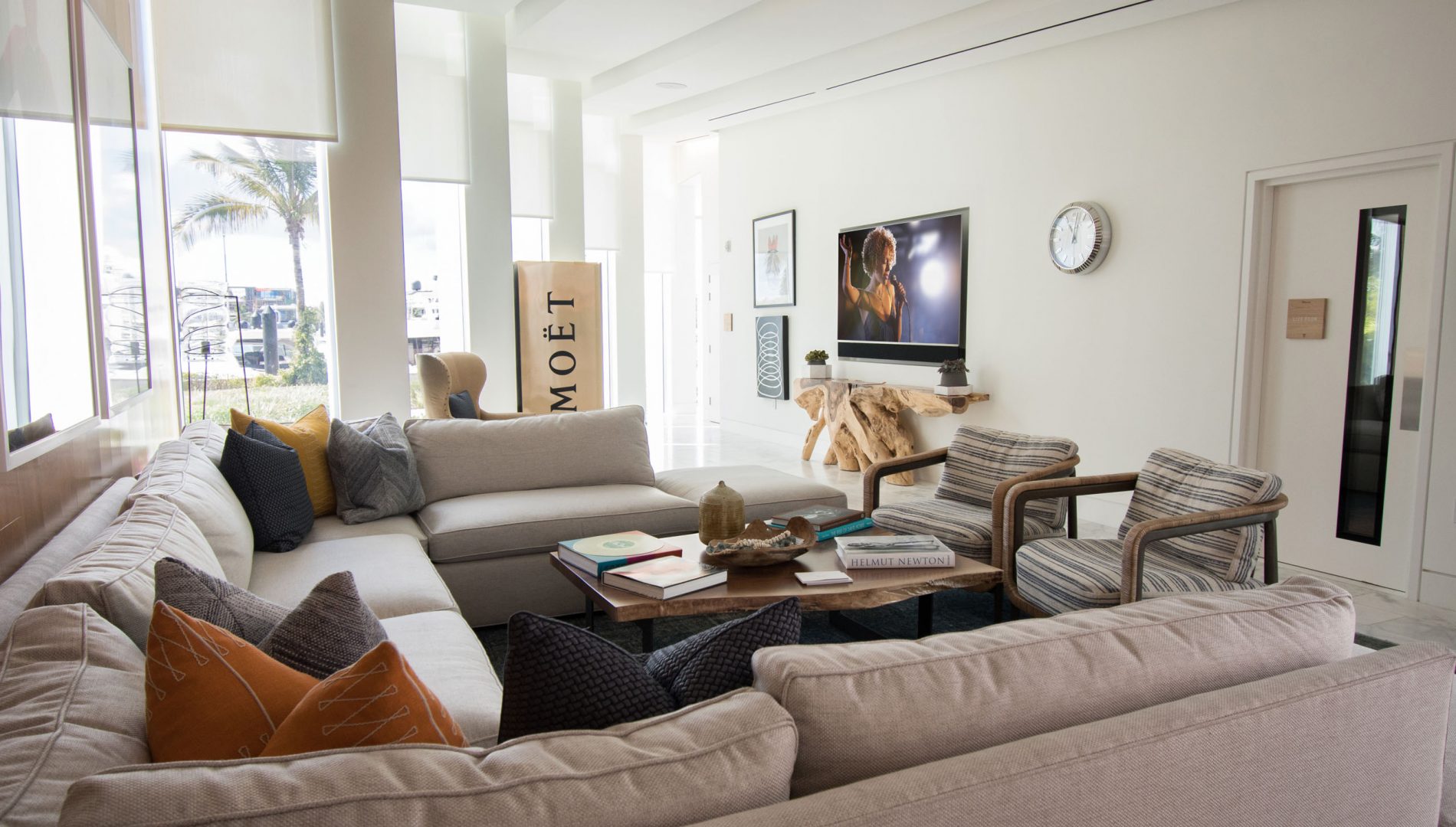 The Sanctuary Artists' Lounge | Think Simple