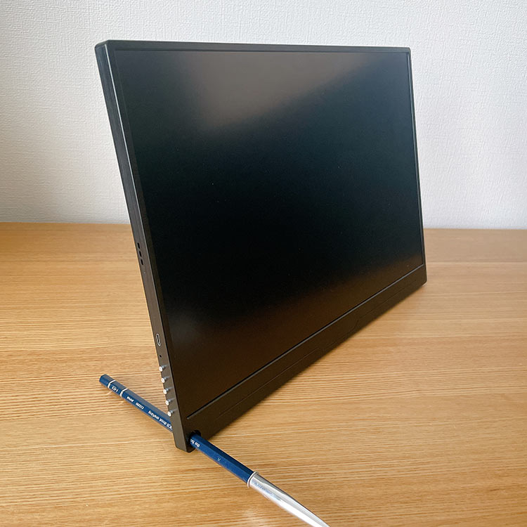 EVICIVのモニター EVC-1601を購入しました。この冬はモバイルモニター