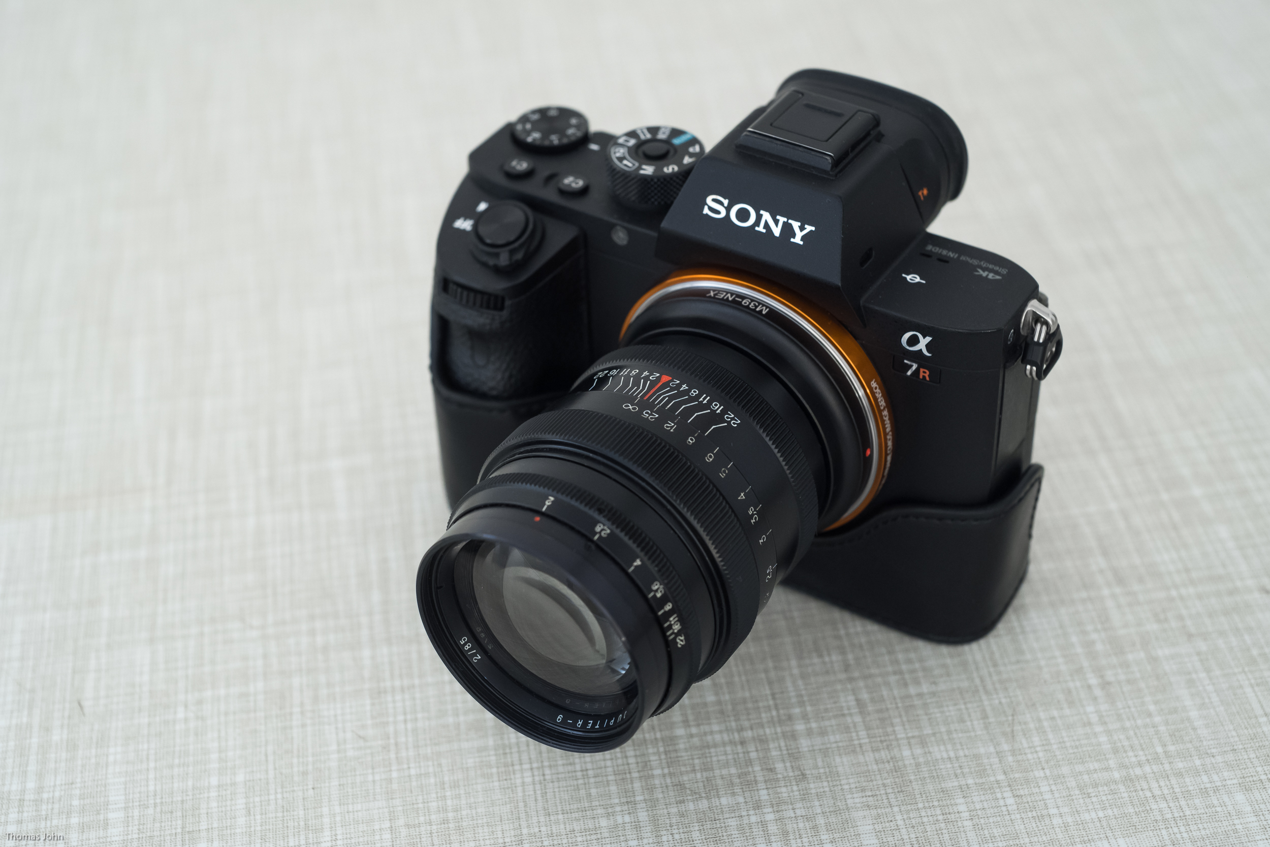 Classic optics, new camera: The Jupiter-9 85mm f/2 on the Sony A7R