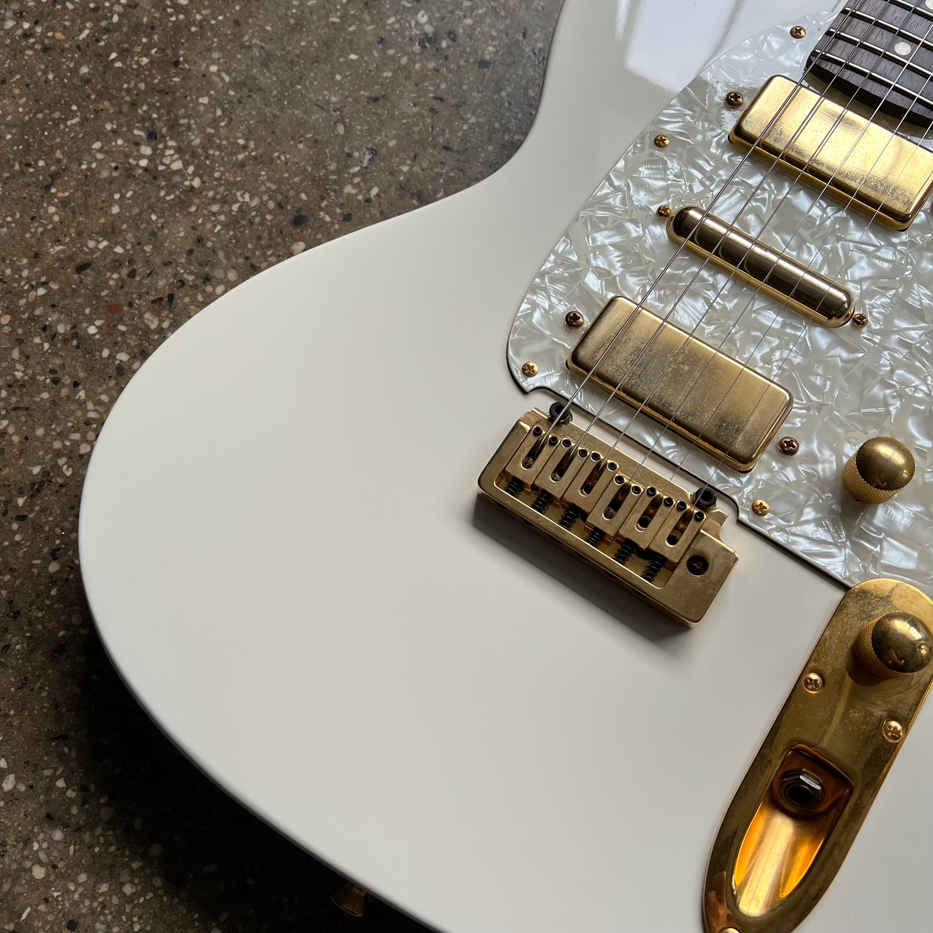 1995 Ibanez TV550 WH Talman Specs - White | Tone Wolf