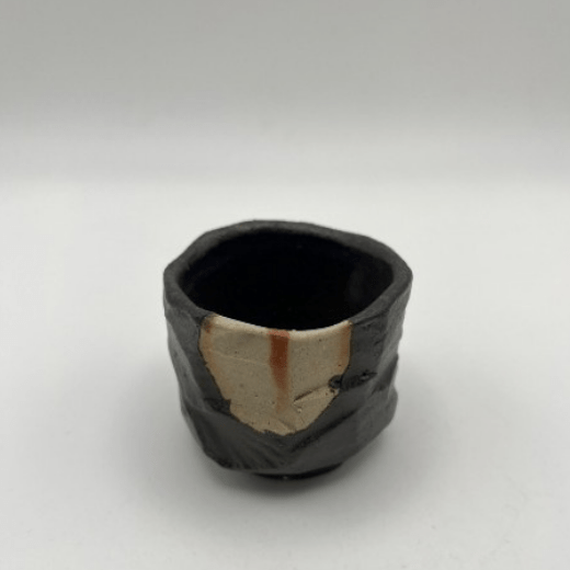 備前焼】黒備前 面取杯 作家：村井八重美