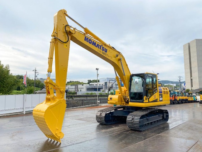 Japanese Used Excavators KOMATSU PC200-11 TOKU WORLD BE3151