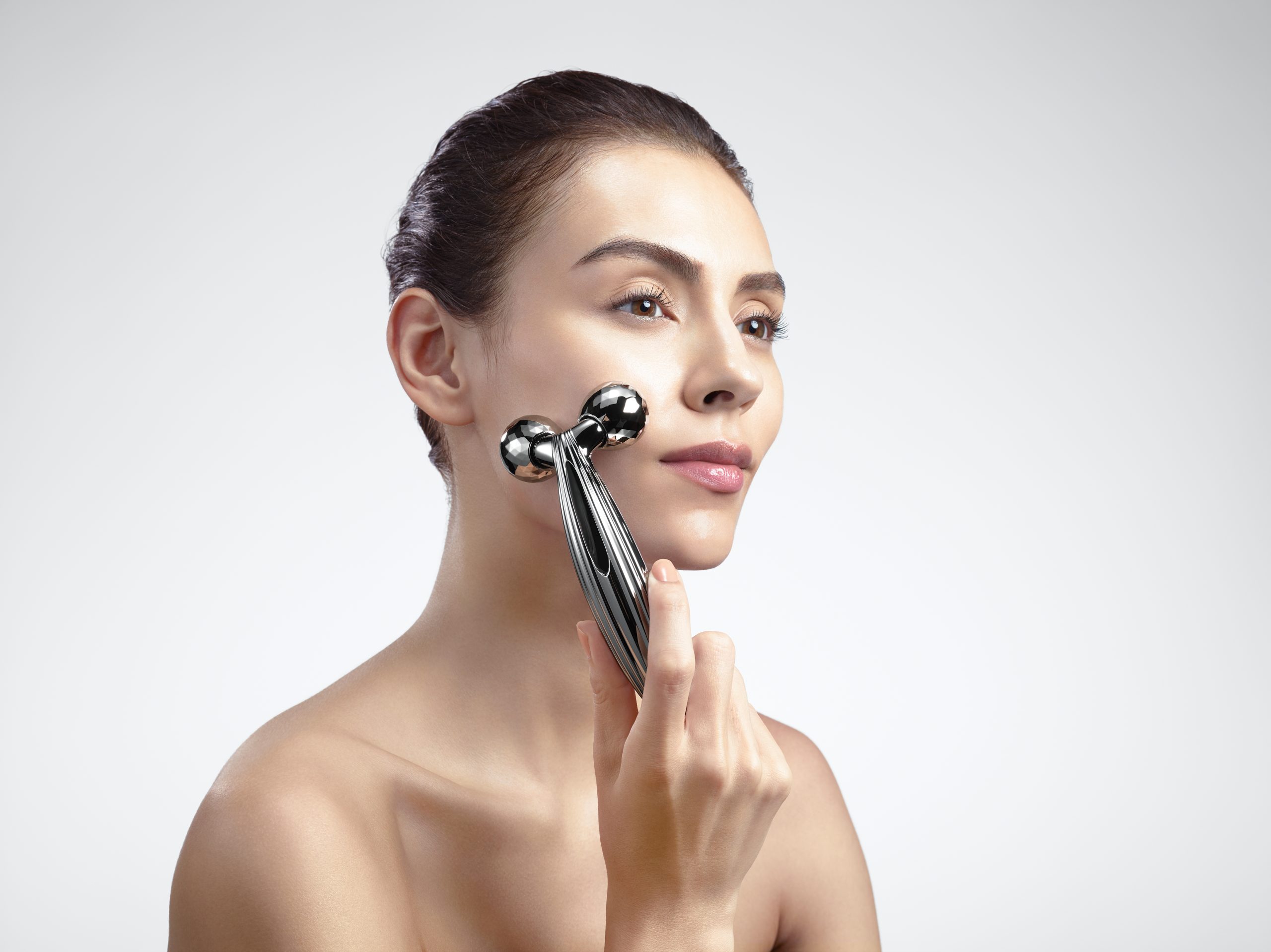 読者プレゼント】自分へのご褒美にもぴったり！リファレイカラット