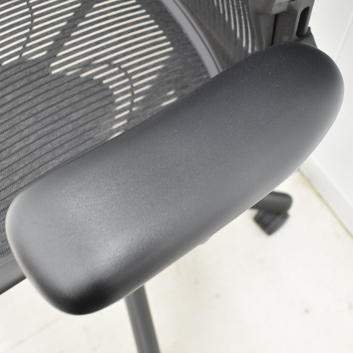 中古】ハーマンミラー アーロンチェア Bサイズ フル装備 ランバー