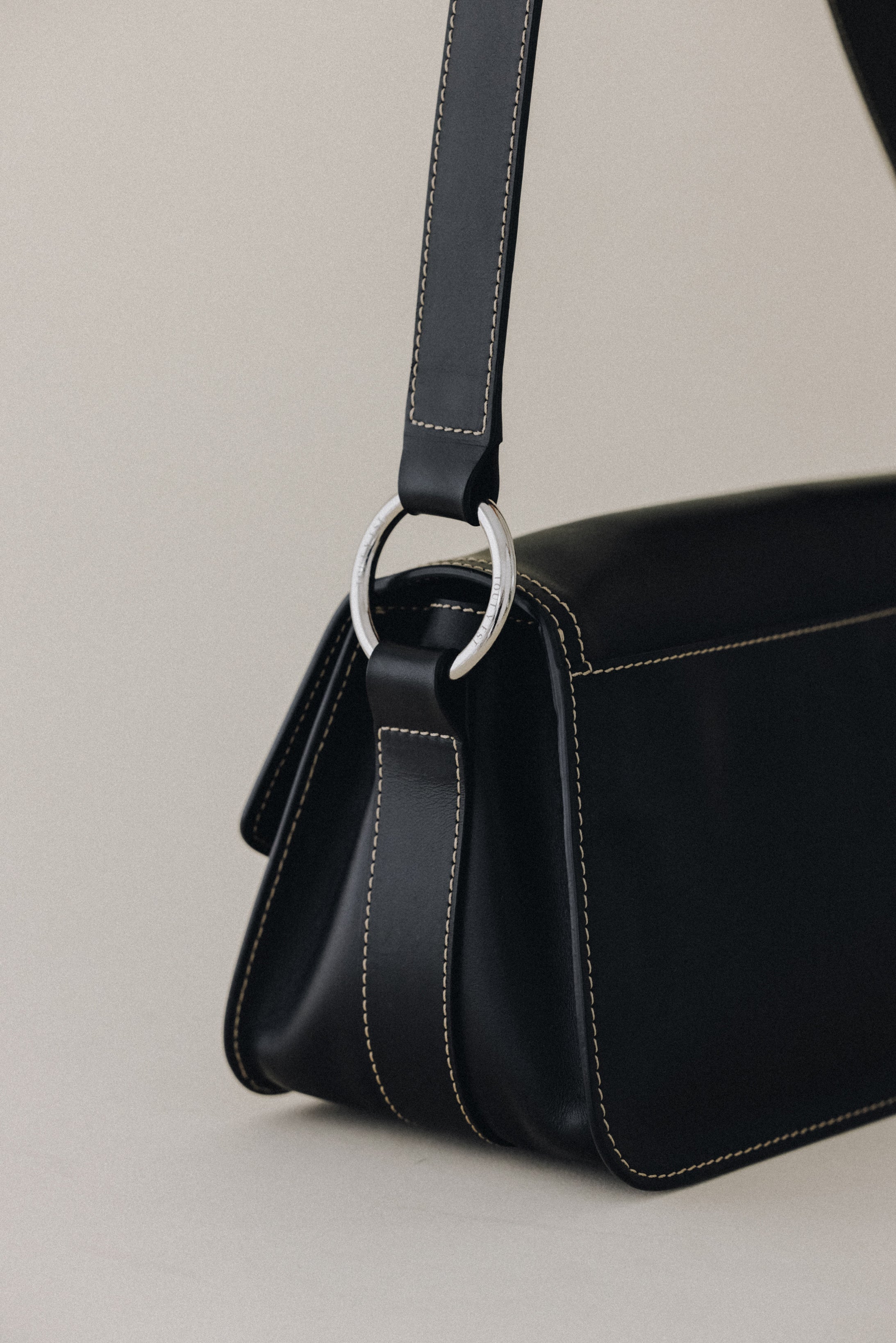 SAC POULIE BLACK – TOUT Y EST JP