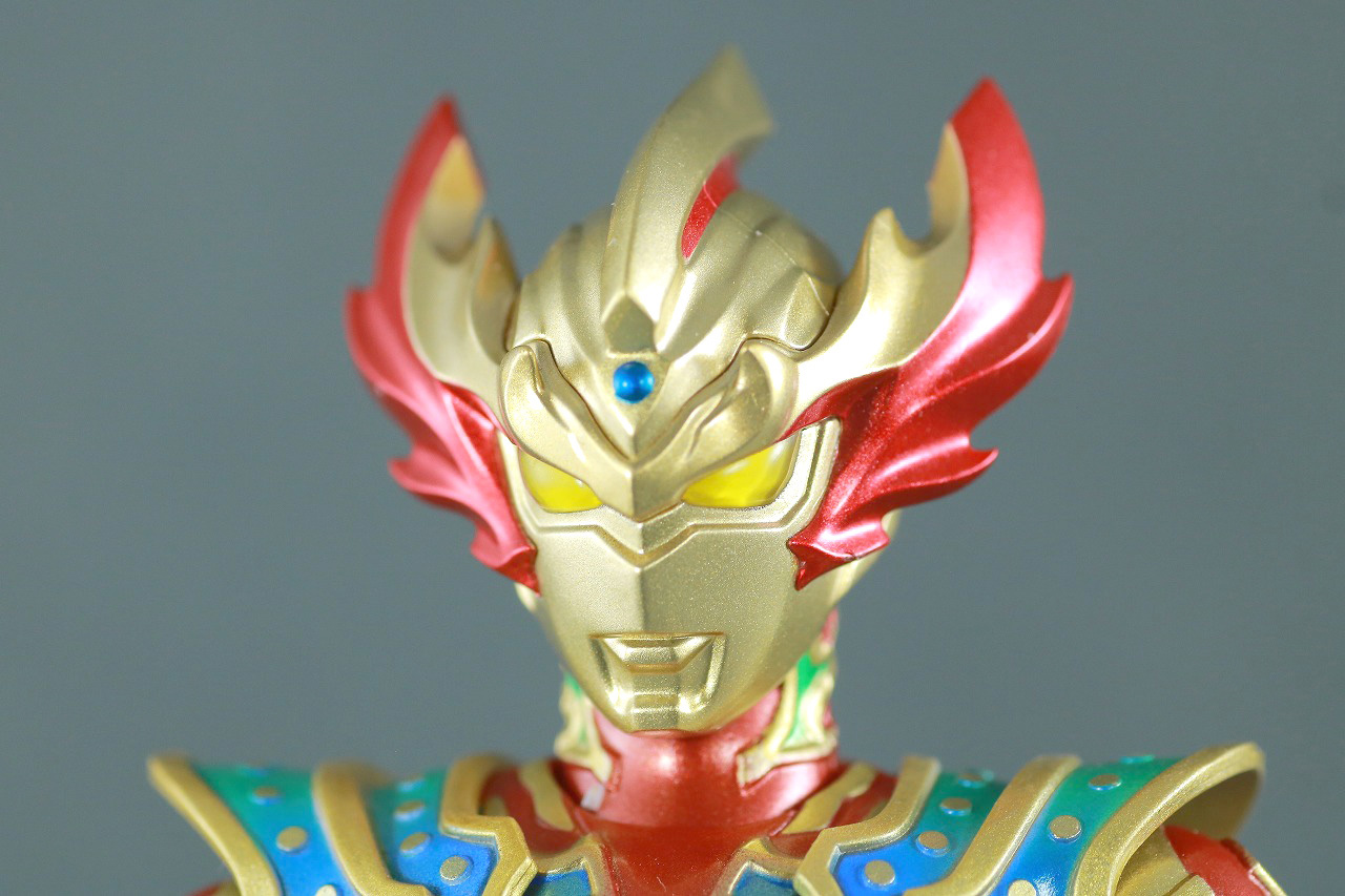 S.H.フィギュアーツ ウルトラマンタイガ トライストリウム レインボー