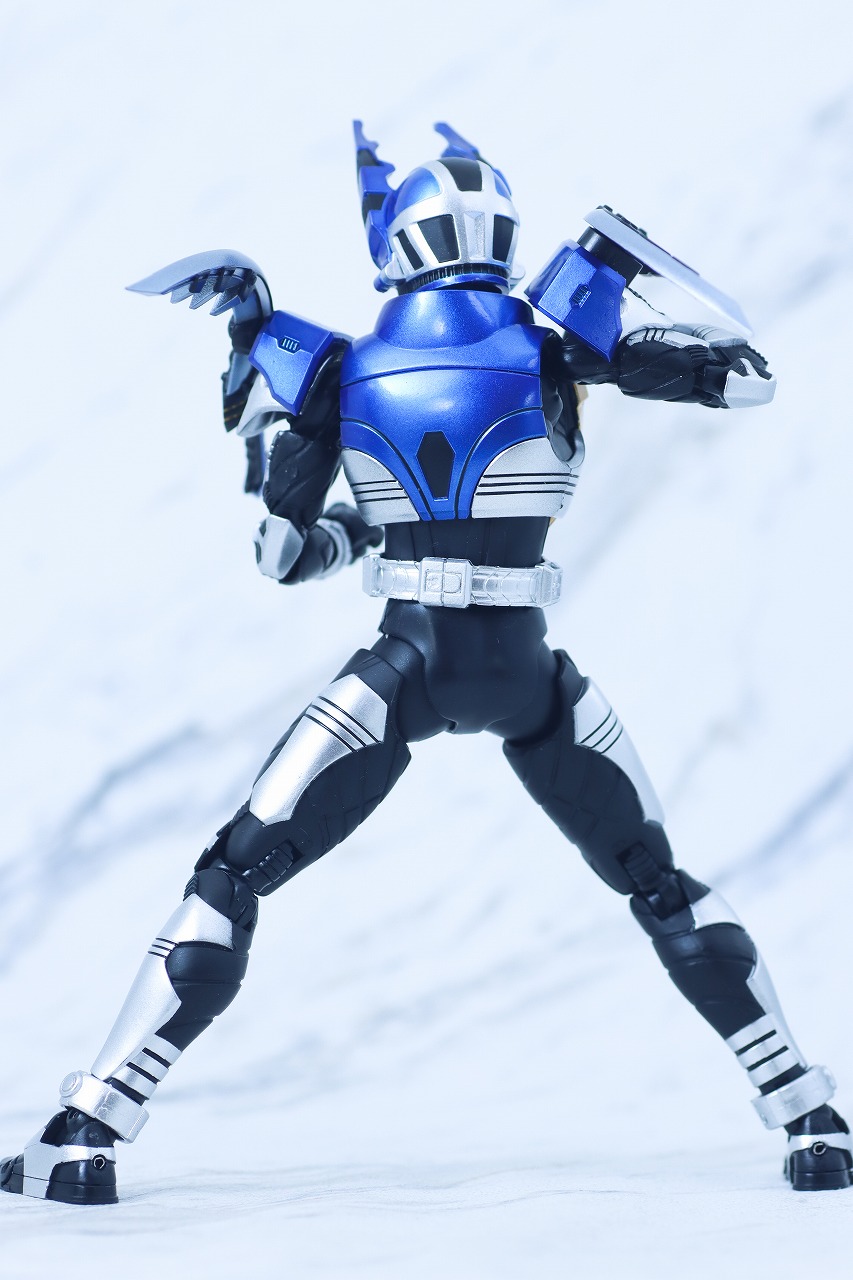 S.H.フィギュアーツ 真骨彫製法 仮面ライダーガタック ライダー