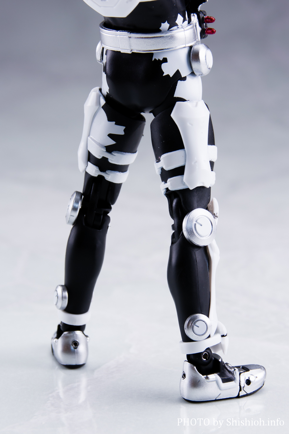 レビュー】S.H.Figuarts 仮面ライダーゲンム ゾンビゲーマー レベルX