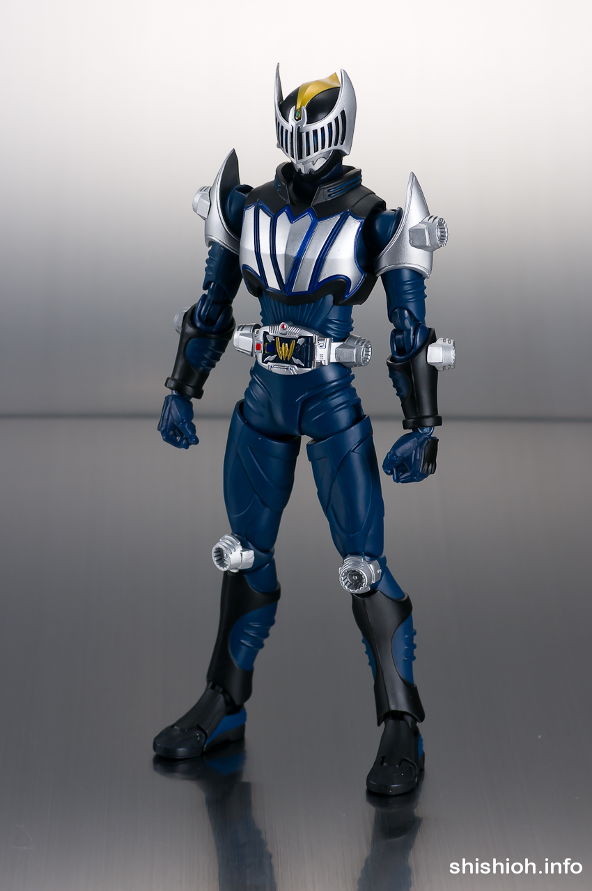 レビュー】S.H.Figuarts 仮面ライダーナイト＆ダークウイングセット