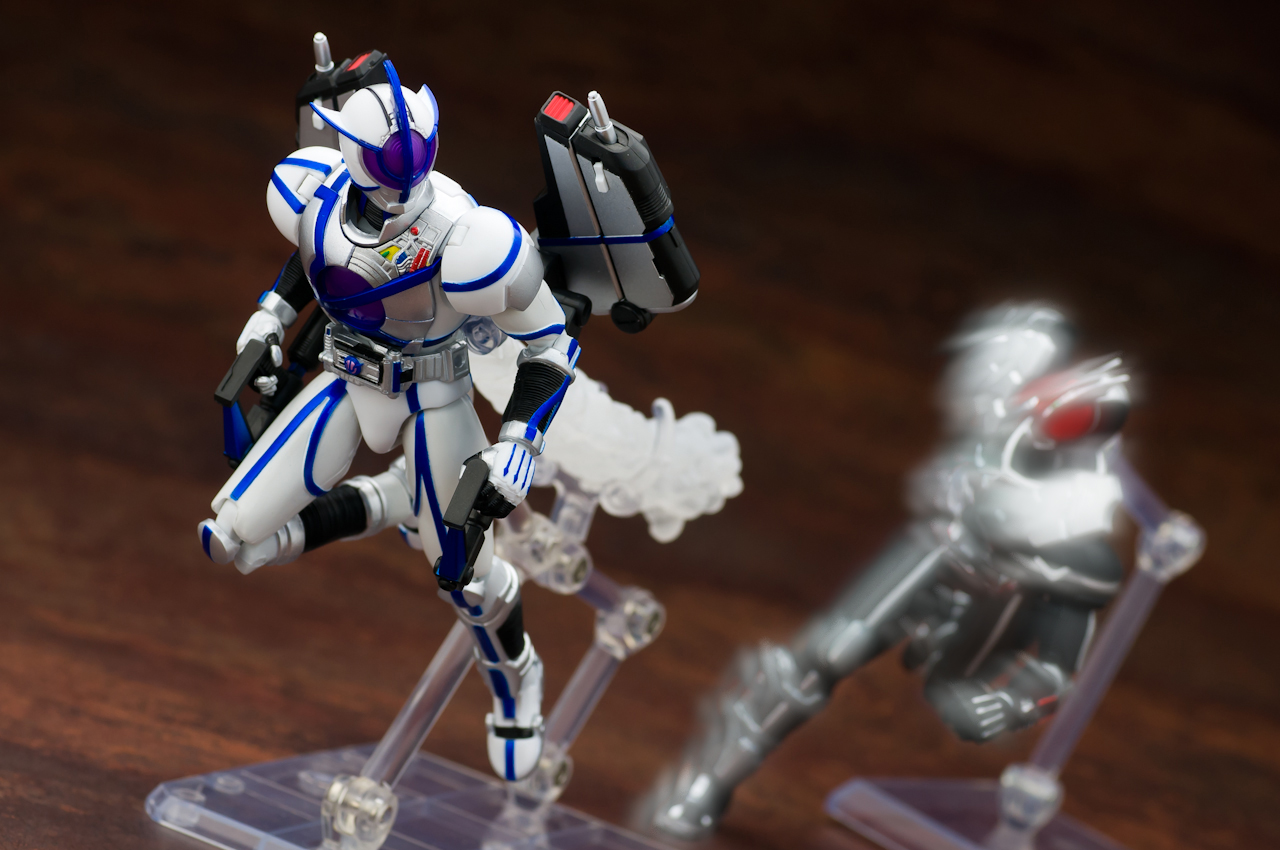 レビュー】S.H.Figuarts 仮面ライダーサイガ