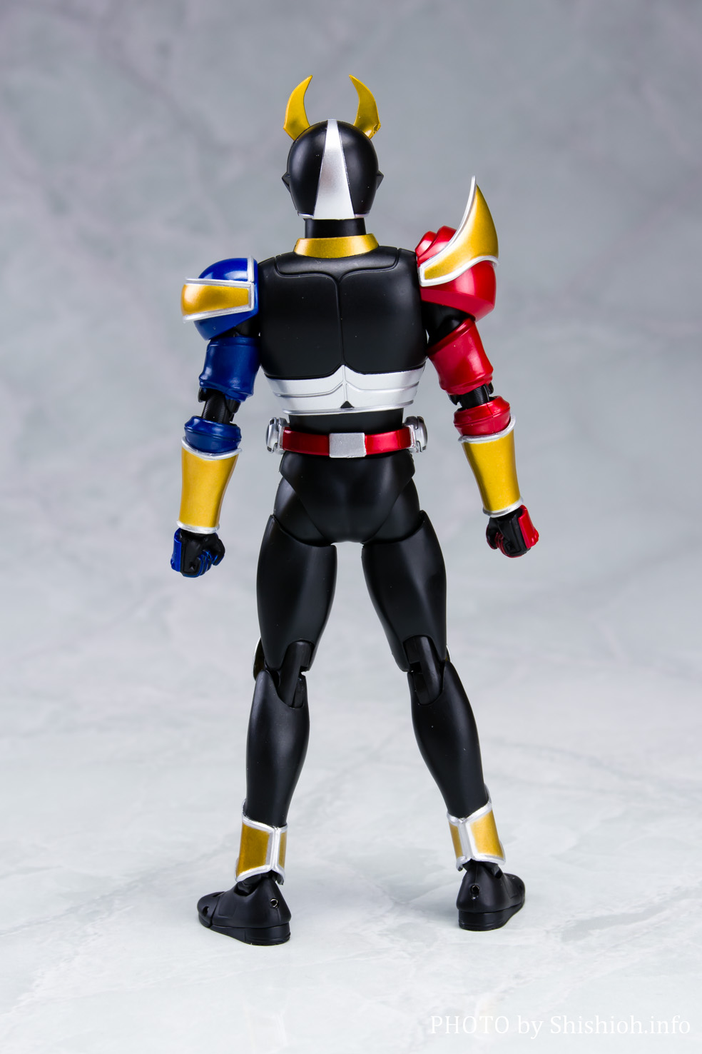 レビュー】S.H.Figuarts（真骨彫製法） 仮面ライダーアギト トリニティ