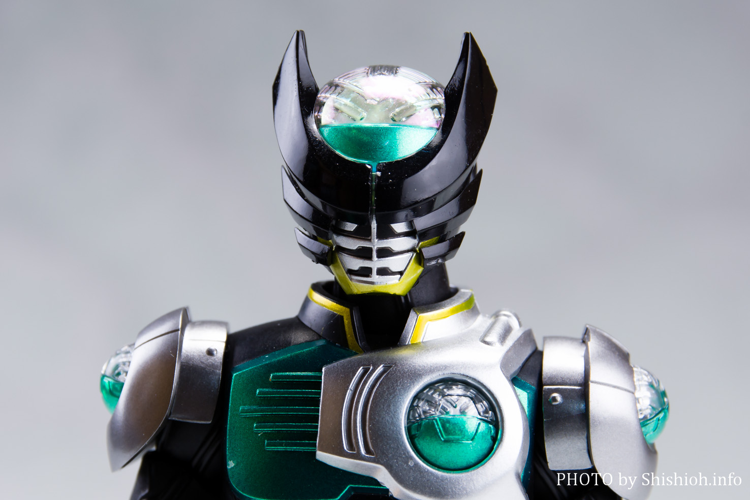レビュー】S.H.Figuarts（真骨彫製法） 仮面ライダーバース