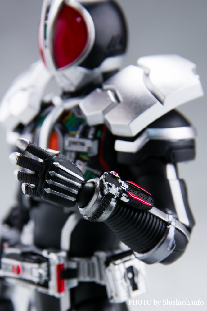 徹底レビュー】S.H.Figuarts（真骨彫製法） 仮面ライダーファイズ