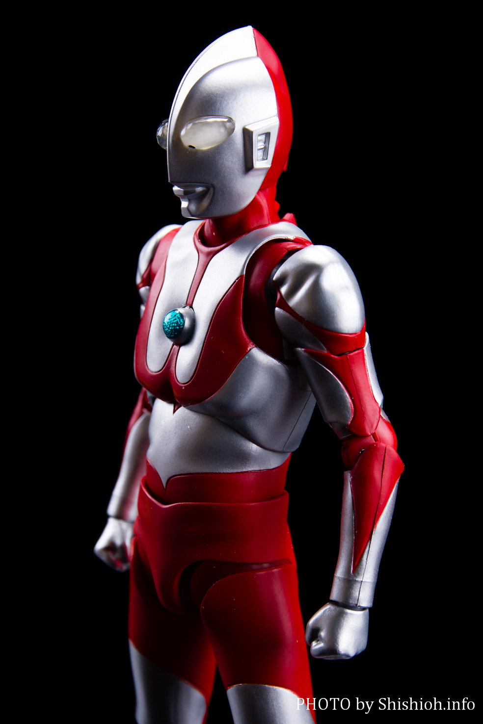 レビュー】S.H.Figuarts（真骨彫製法）ウルトラマン