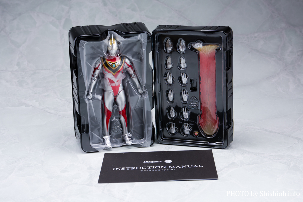 徹底レビュー】S.H.Figuarts（真骨彫製法） ウルトラマンガイア（V2）